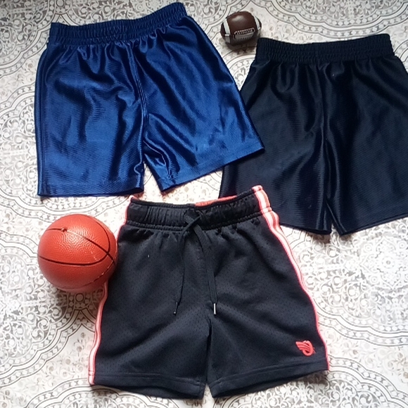 Toddlers shorts bundle - Picture 15 of 15